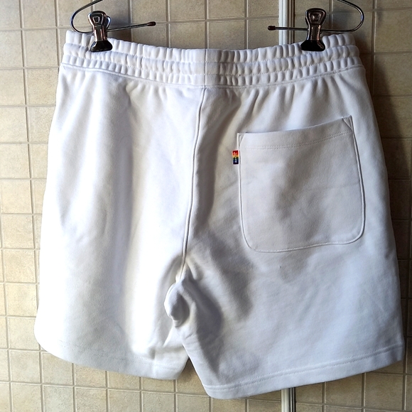 Pride LEVI'S white shorts - Picture 2 of 6